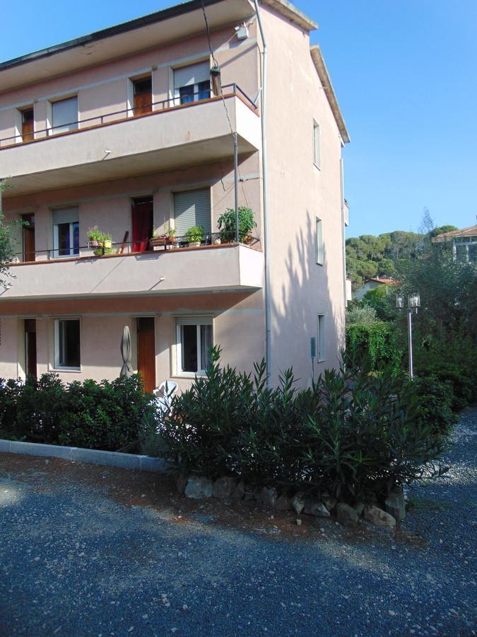 Appartamento Il Geranio Quercianella Exterior foto