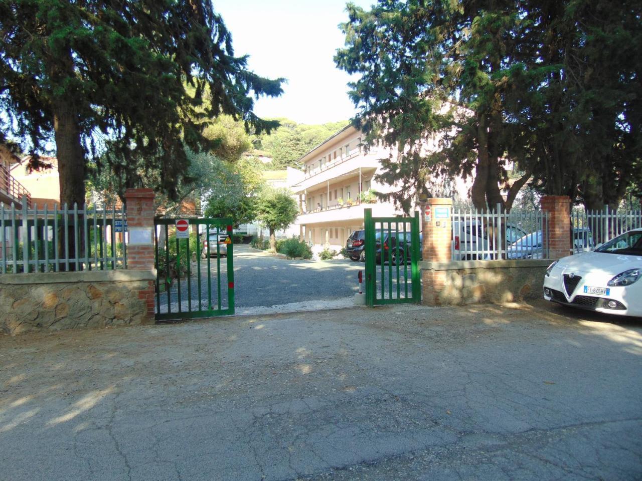 Appartamento Il Geranio Quercianella Exterior foto